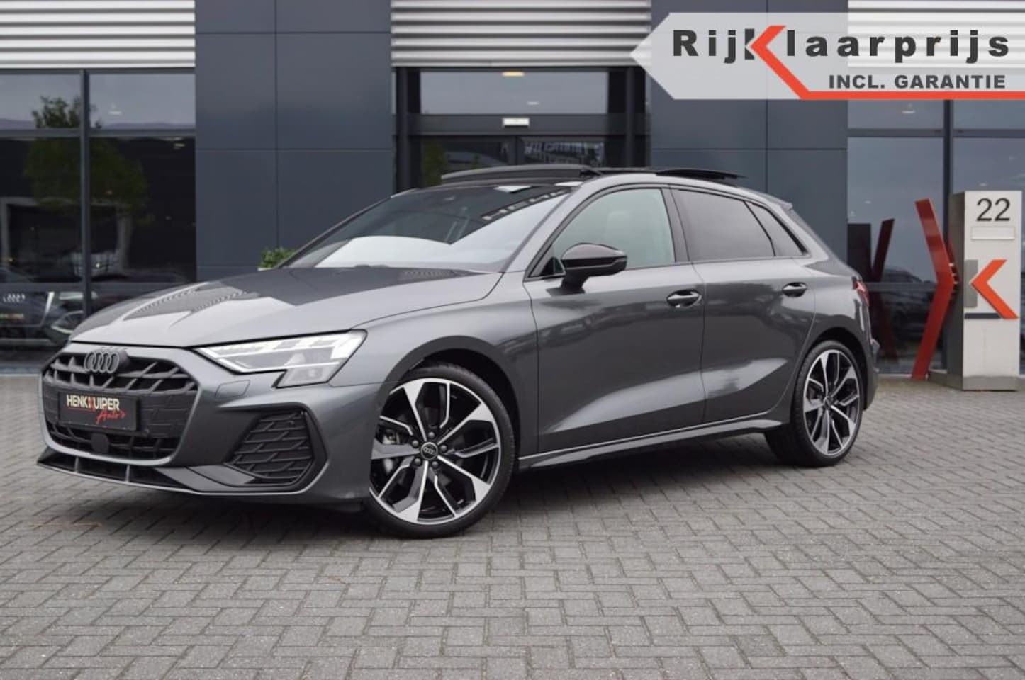 Audi A3 Sportback - Sportback 35 TFSI S-Tronic S-Line facelift/ Leer ruitmotief/ Panodak/ 19Inch LM/Camera - AutoWereld.nl
