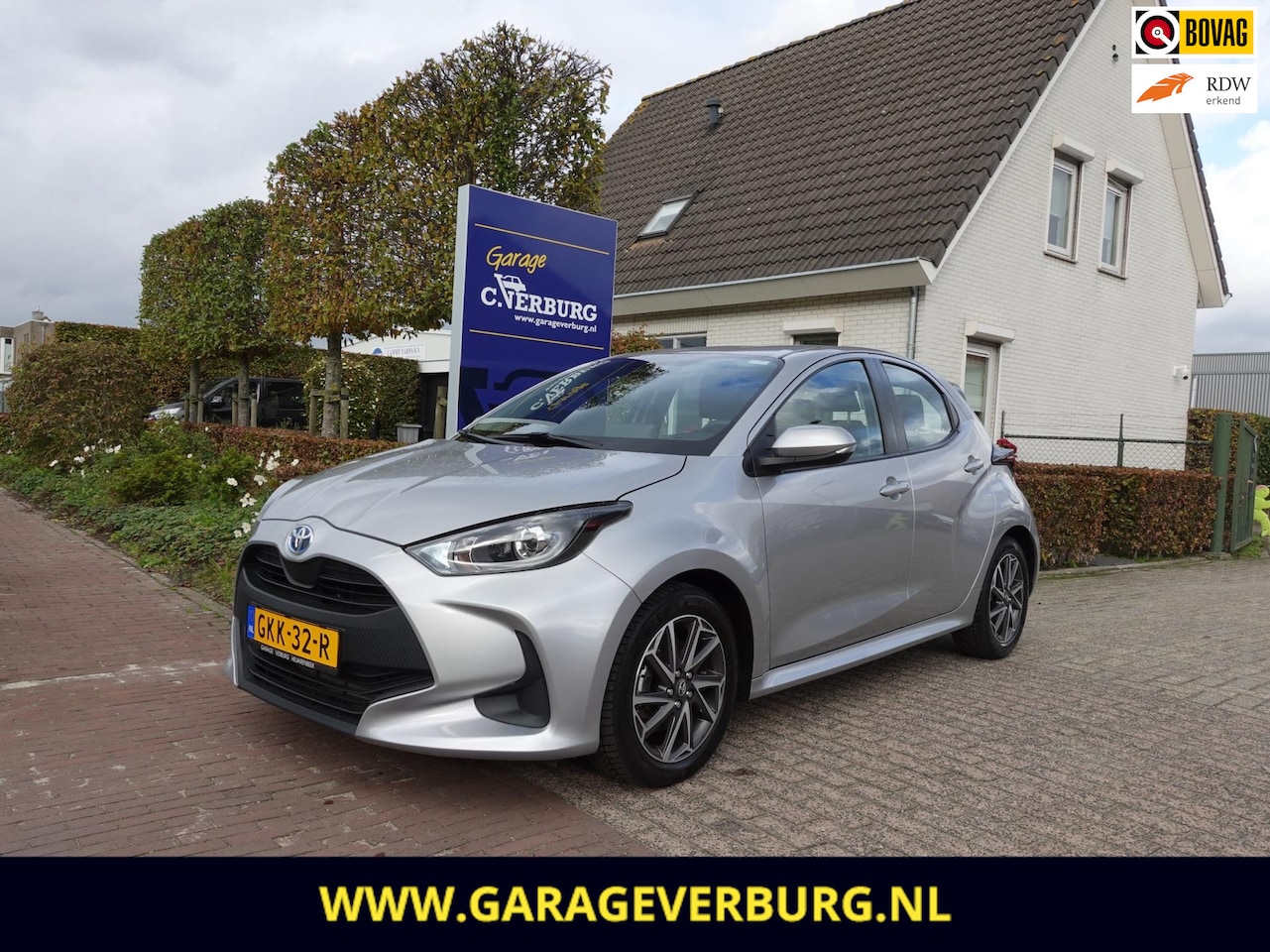 Toyota Yaris - 1.5 Hybrid (Android/appleCarplay/Navigatie,Camera,AdaptiveCruise,Lm velgen) - AutoWereld.nl