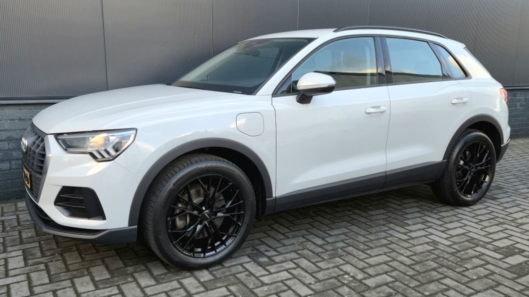 Audi Q3 - 45 TFSI e edition | Hybride | Led | Clima | Navi | ACC | 19 inch - AutoWereld.nl