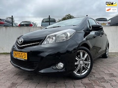 Toyota Yaris - 1.3 VVT-i Dynamic/AUTOMAAT/PANO/CAMERA/CLIMA/TREKHAAK/PDC/NL AUTO/