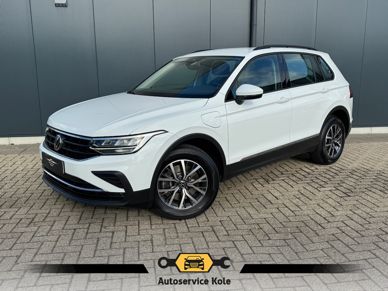 Volkswagen Tiguan - 1.4 TSI eHybrid Life * Navigatie * Stoelverwarming * Virtual Cockpit * Adaptieve Cruise Co - AutoWereld.nl