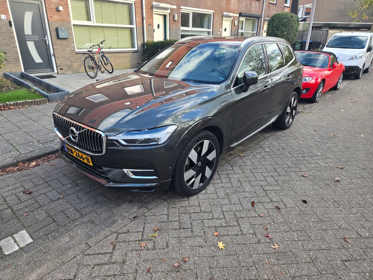Volvo XC60 - 2.0 T8 Twin Engine AWD Inscription 408 PK - AutoWereld.nl