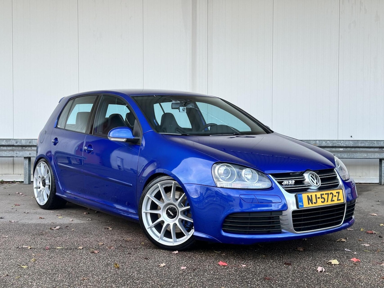 Volkswagen Golf - 3.2 R32|Schaalstoelen|Xenon|V-Maxx V2|Catback|Carplay|Stoelverwaming|Bijzonder nette auto - AutoWereld.nl