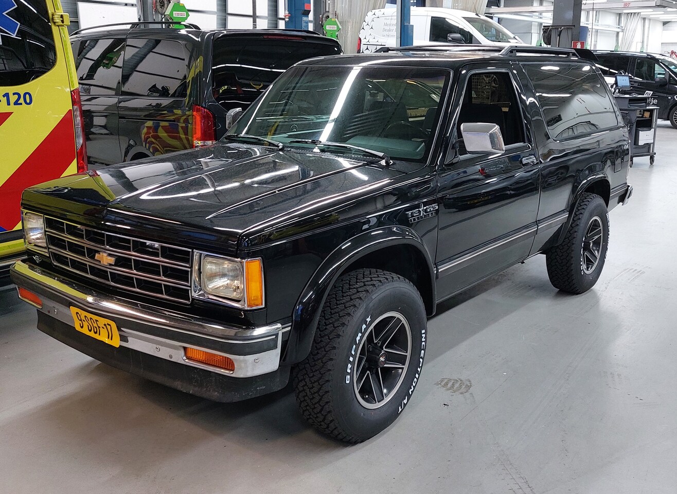 CHEVROLET BLAZER