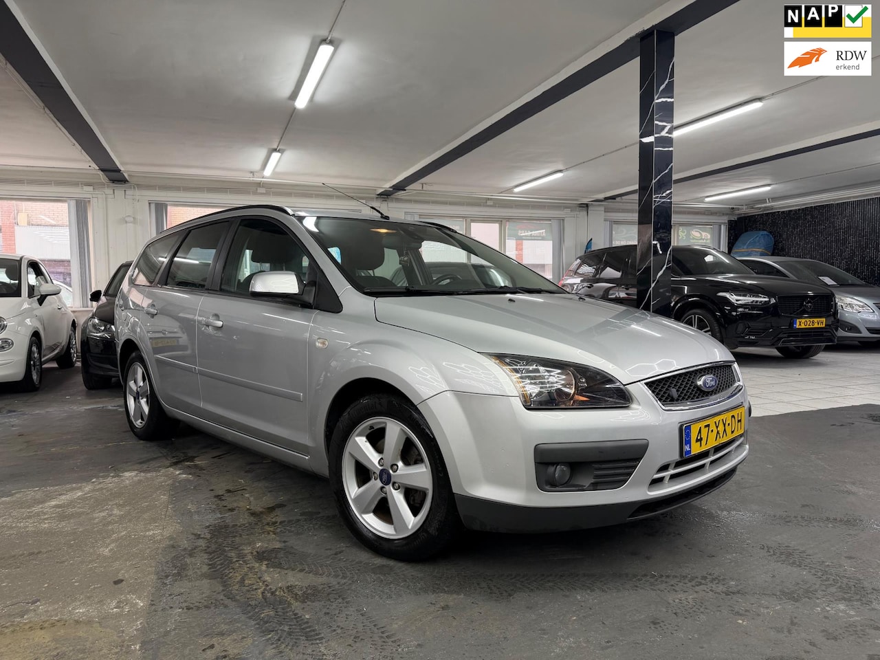 Ford Focus Wagon - 1.8-16V Ambiente FlexiFuel 1.8-16V Ambiente Flexifuel - AutoWereld.nl