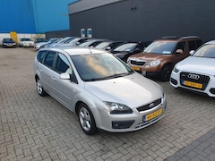 Ford Focus Wagon - 1.6-16V Futura