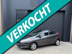 Ford Fiesta - 100pk Titanium AIRCO | PDC | STOELVERWARMING | LAGE KM-STAND