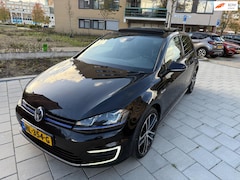 Volkswagen Golf - 1.4 TSI GTE | PANO | LEER | FULL OPTIONS