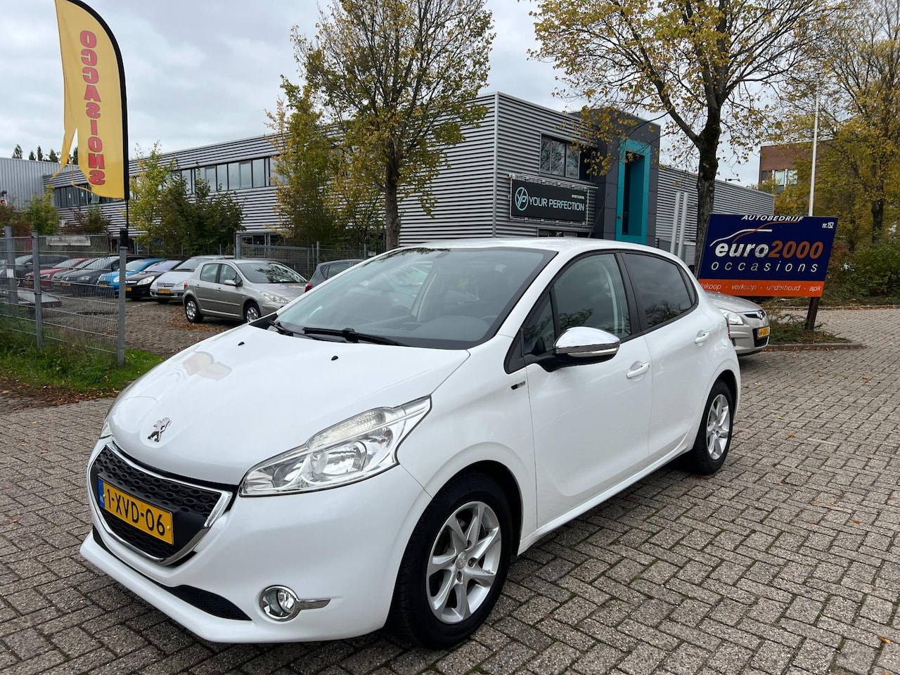 Peugeot 208 - 1.2 VTi Style - NAVIGATIE - 5 DEURS - NWE DISTRIBUTIE - AutoWereld.nl