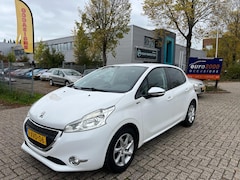 Peugeot 208 - 1.2 VTi Style - NAVIGATIE - 5 DEURS - NWE DISTRIBUTIE
