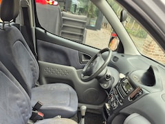 Toyota Yaris Verso - 1.3-16V VVT-i Luna