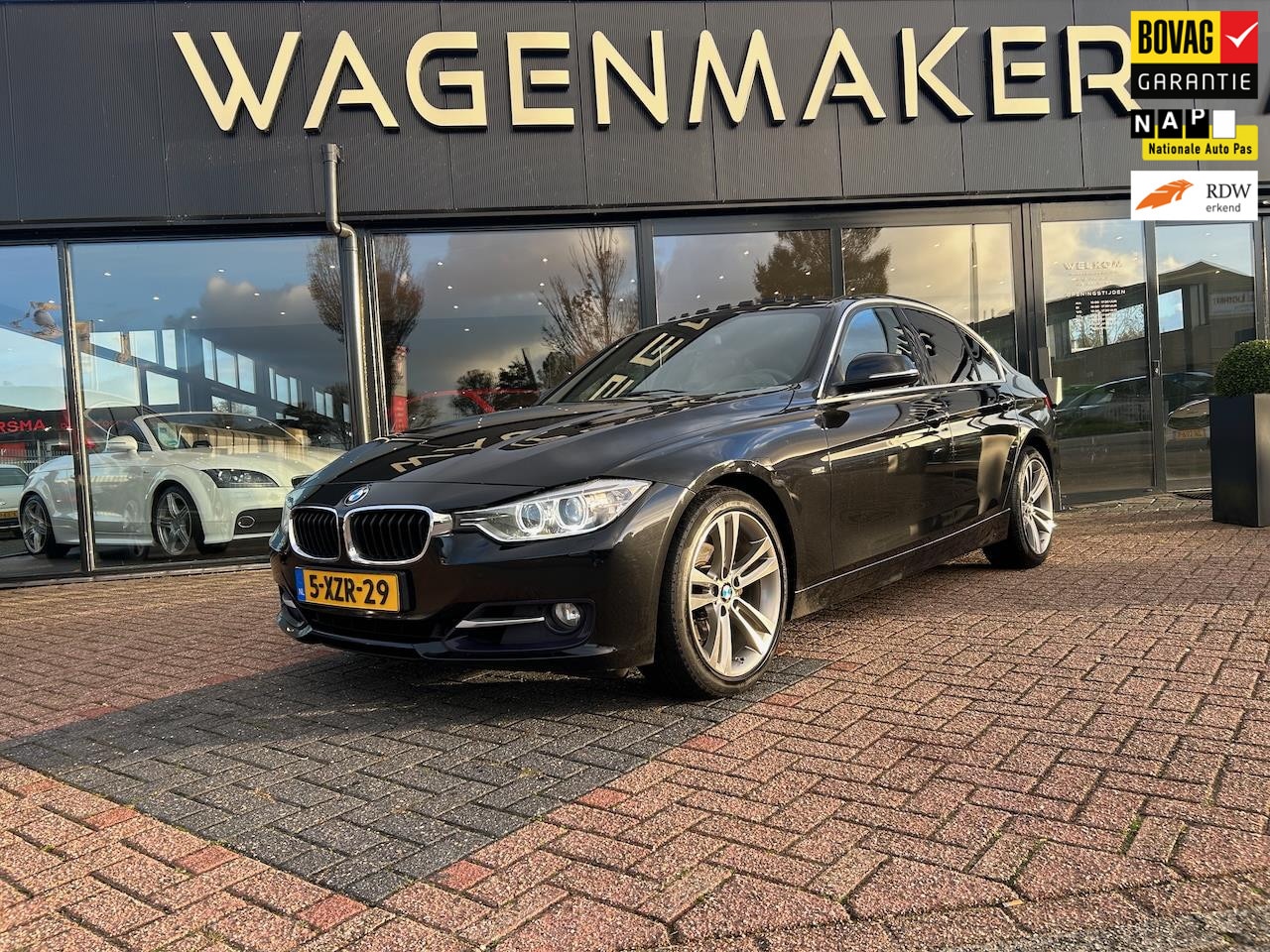 BMW 3-serie - 320i High Executive AUT|Leder|Cruis|NAVI|DealerOH - AutoWereld.nl