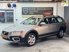 Volvo XC70 - 2.4 D5 Momentum AUTOMAAT|NAVI|PDC|STOELVW|TREKHAAK