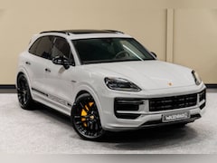 Porsche Cayenne - Turbo E-Hybrid PANO*ACHTERAS*SPDESIGN*HEADUP*SPUITLAAT
