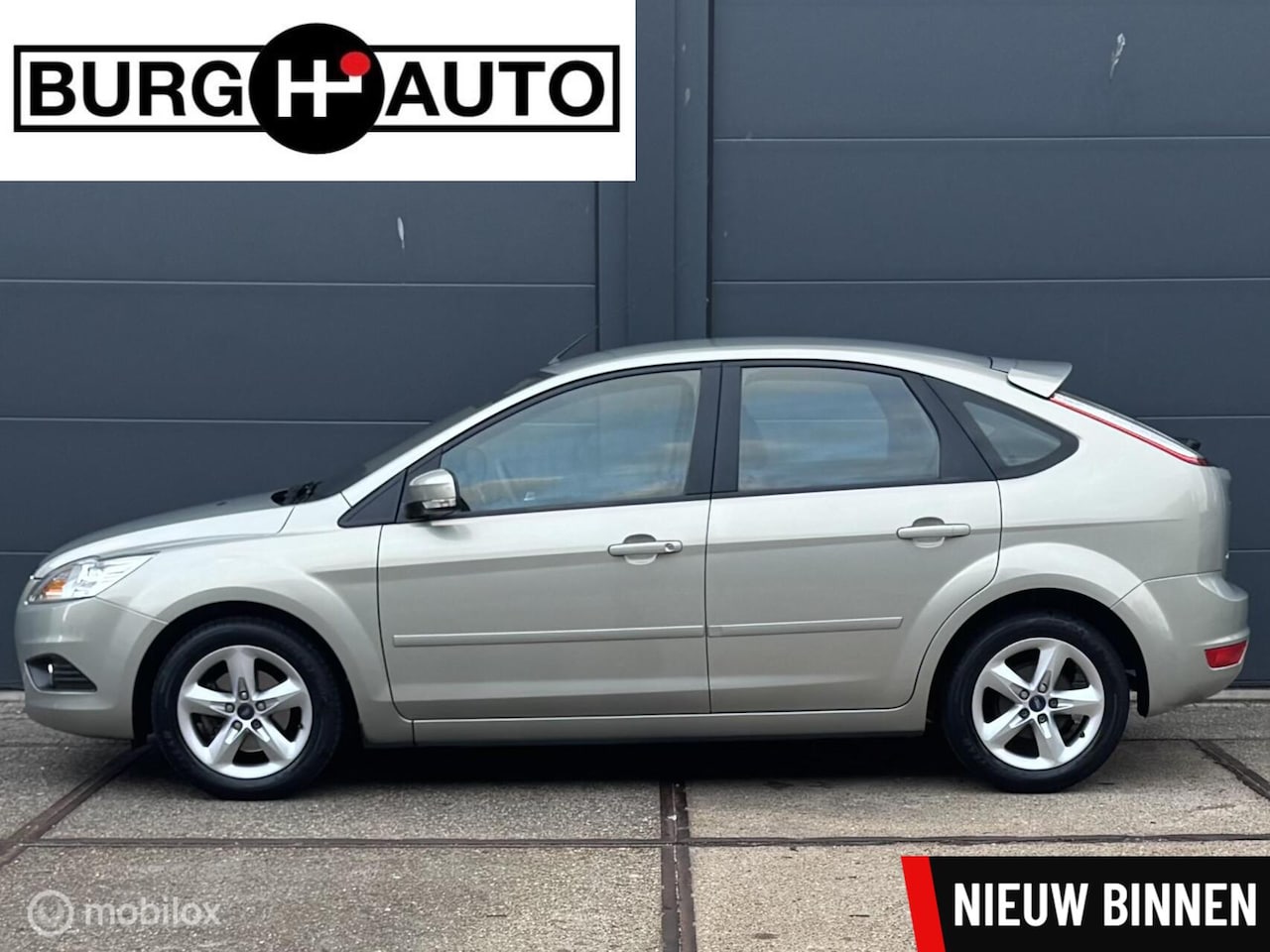 Ford Focus - 1.6 Trend 5 deurs - AIRCO - LM VELGEN - VERWARMDE VOORRUIT - CPV - EL. RAMEN + SPIEGELS - - AutoWereld.nl