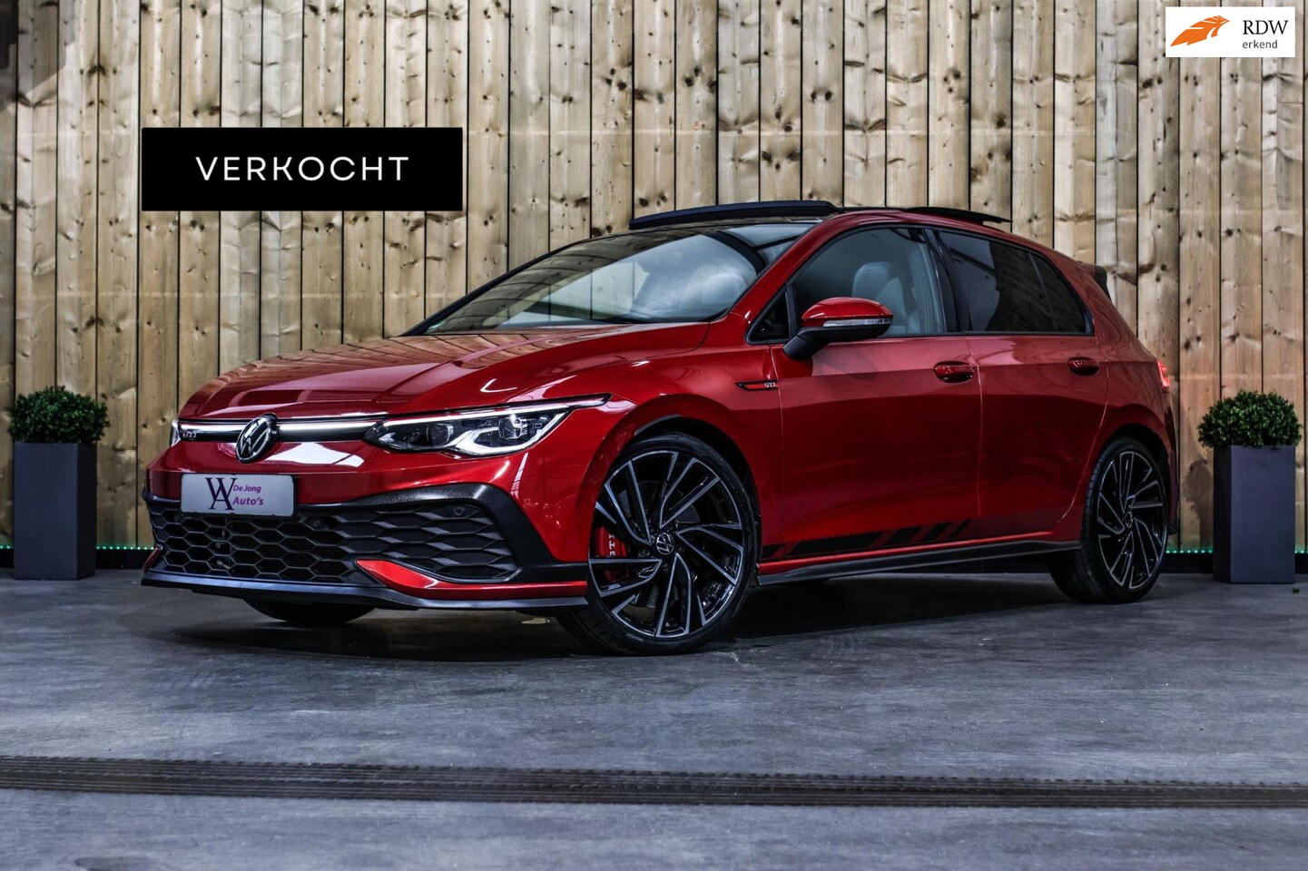Volkswagen Golf - 2.0 TSI GTI Clubsport *Pano*Leder*H/K*Head-Up*Camera* - AutoWereld.nl