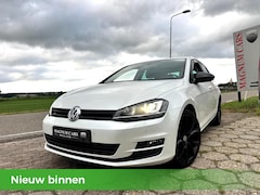 Volkswagen Golf - 1.4 TSI R-Line 5Drs-Xenon-Navi Scherm-Stoelverwarming-Leder-Velgen