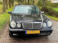 Mercedes-Benz E-klasse - 200 Avantgarde Sedan ( 1e Eigenaar )
