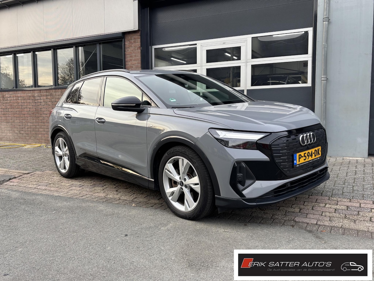 Audi Q4 e-tron - 40 Launch edition S Competition 77 kWh trekhaak inklapbaar |Warmtepomp | PDC V+A | voorver - AutoWereld.nl