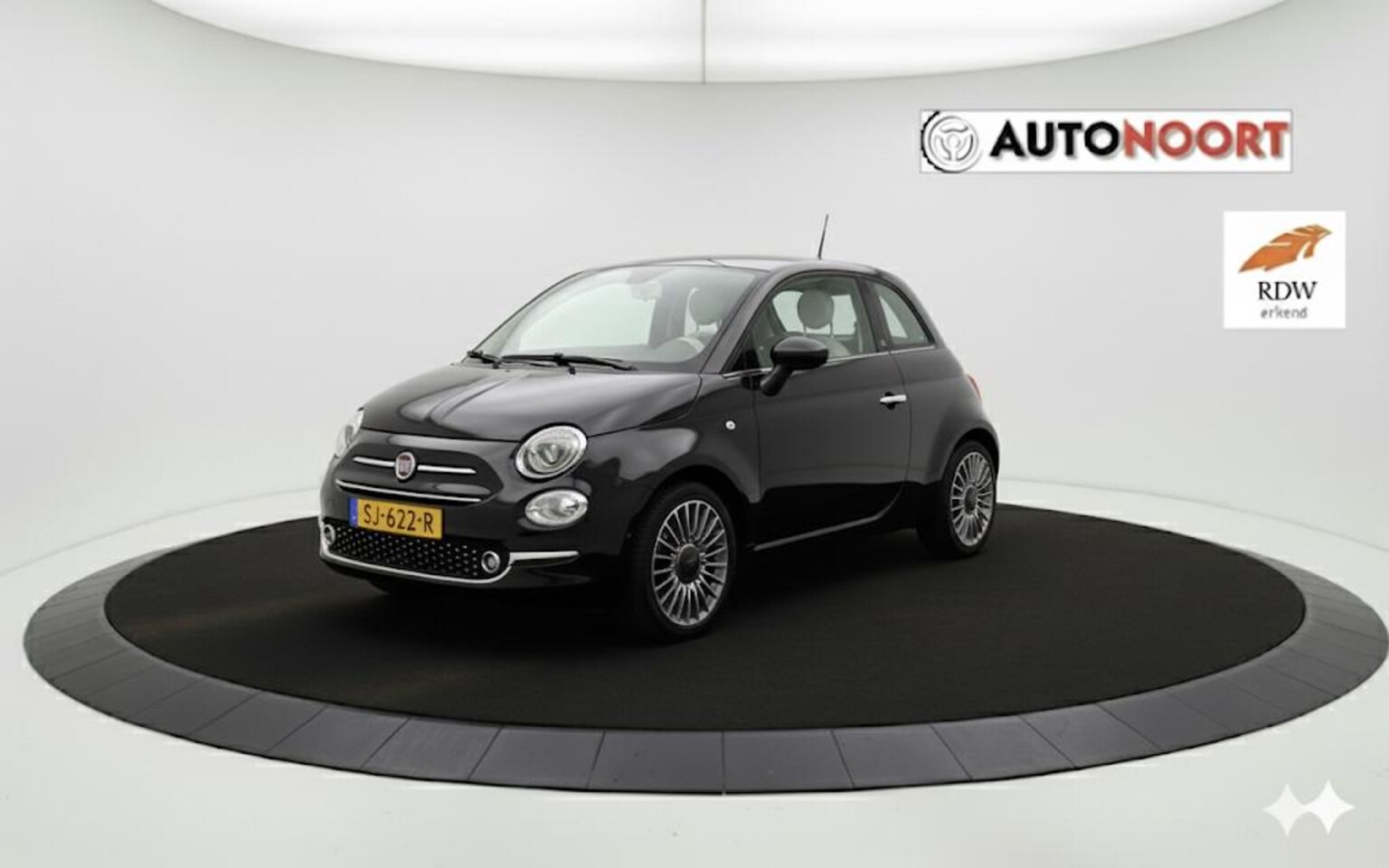 Fiat 500 - 1.2 Lounge 40.000KM Vele opties+Garantie cruise/touchscreen/panodak - AutoWereld.nl