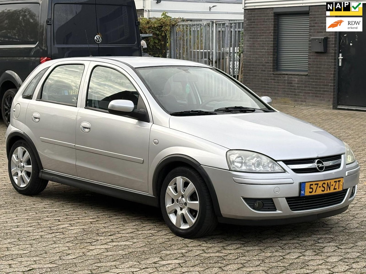 Opel Corsa - 1.2-16V Silverline 5deurs AIRCO TREKHAAK APK - AutoWereld.nl