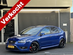 Ford Focus - 2.5-20V ST CLIMA / CRUISE / PANO / 5 DEURS / SCHERM / SCORPION EXHAUSTS