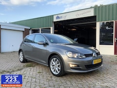 Volkswagen Golf - 1.2 TSI Highline, Nav., Cruise, Camera, Spiegels elktr. inklapbaar, Parksensor V en A