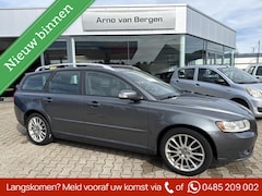 Volvo V50 - 2.0 Business Line, leder, climatronic, cruisecontrol, pdc, trekhaak, achterspoiler, top st
