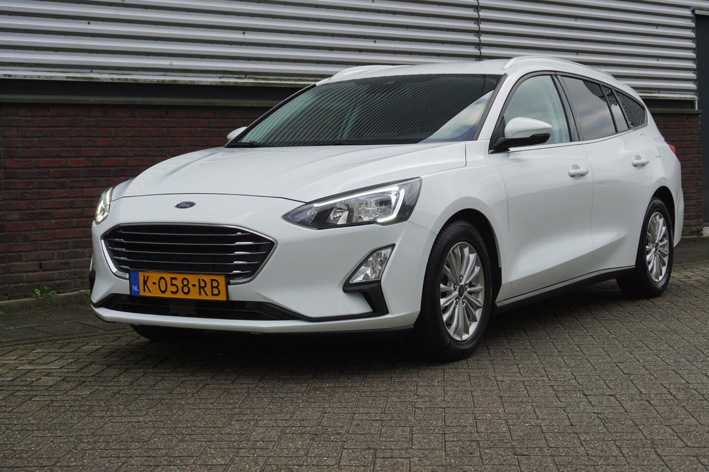 Ford Focus Wagon - 1.0 EcoB. 125PK Hybrid Titanium X Business/Camera/ Digitaal Dashboard - AutoWereld.nl