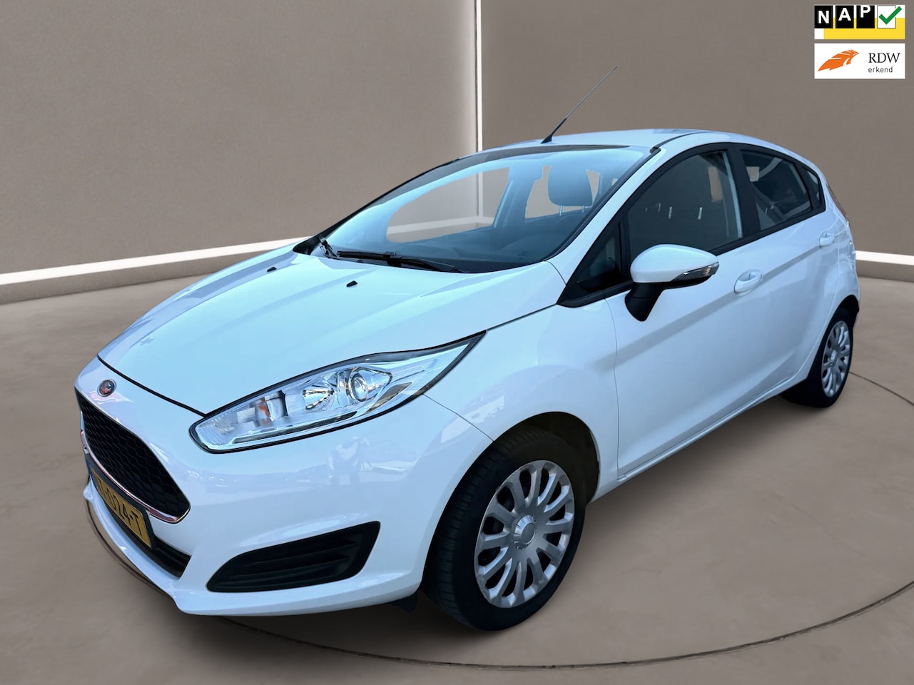 Ford Fiesta - 1.0 Style Essential 65 Pk 5 deurs Airco Navi 143 dkm Nap 2e Eig. Nieuwe Distr. - AutoWereld.nl