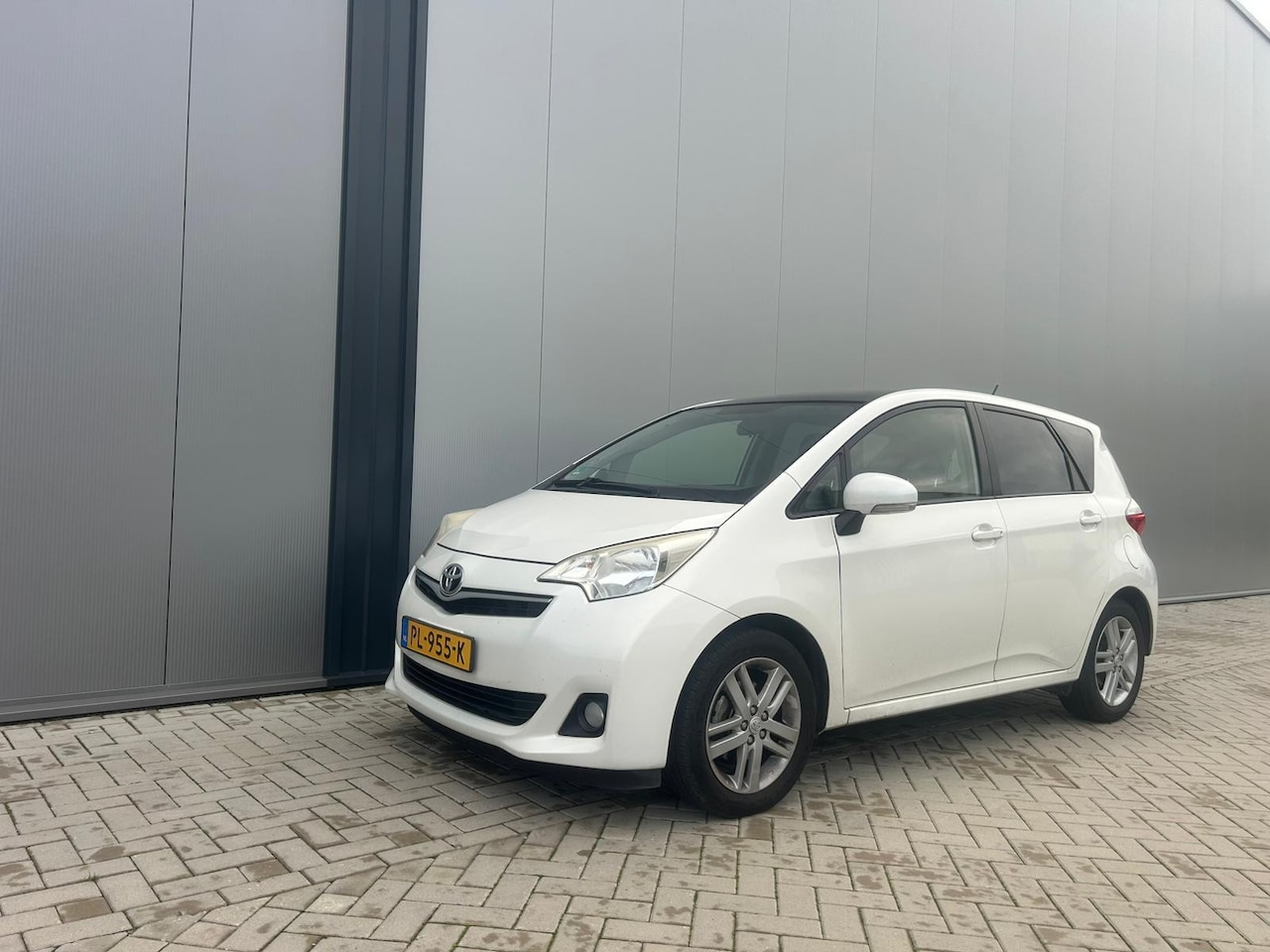Toyota Verso S - 1.3 VVT-i Dynamic 1.3 VVT-i Dynamic - AutoWereld.nl