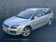 Ford Focus Wagon - 1.6-16V Futura Airco voorruitverwarming NAP