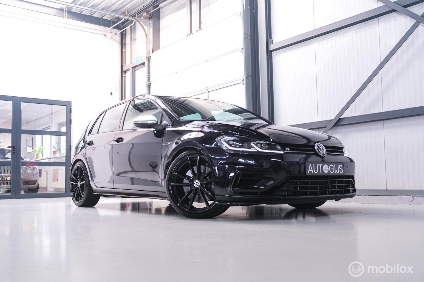 Volkswagen Golf - 2.0 TSI 4Motion R 405 pk | Stage 2 | Camera | ACC | Bearlock | Pretoria | - AutoWereld.nl