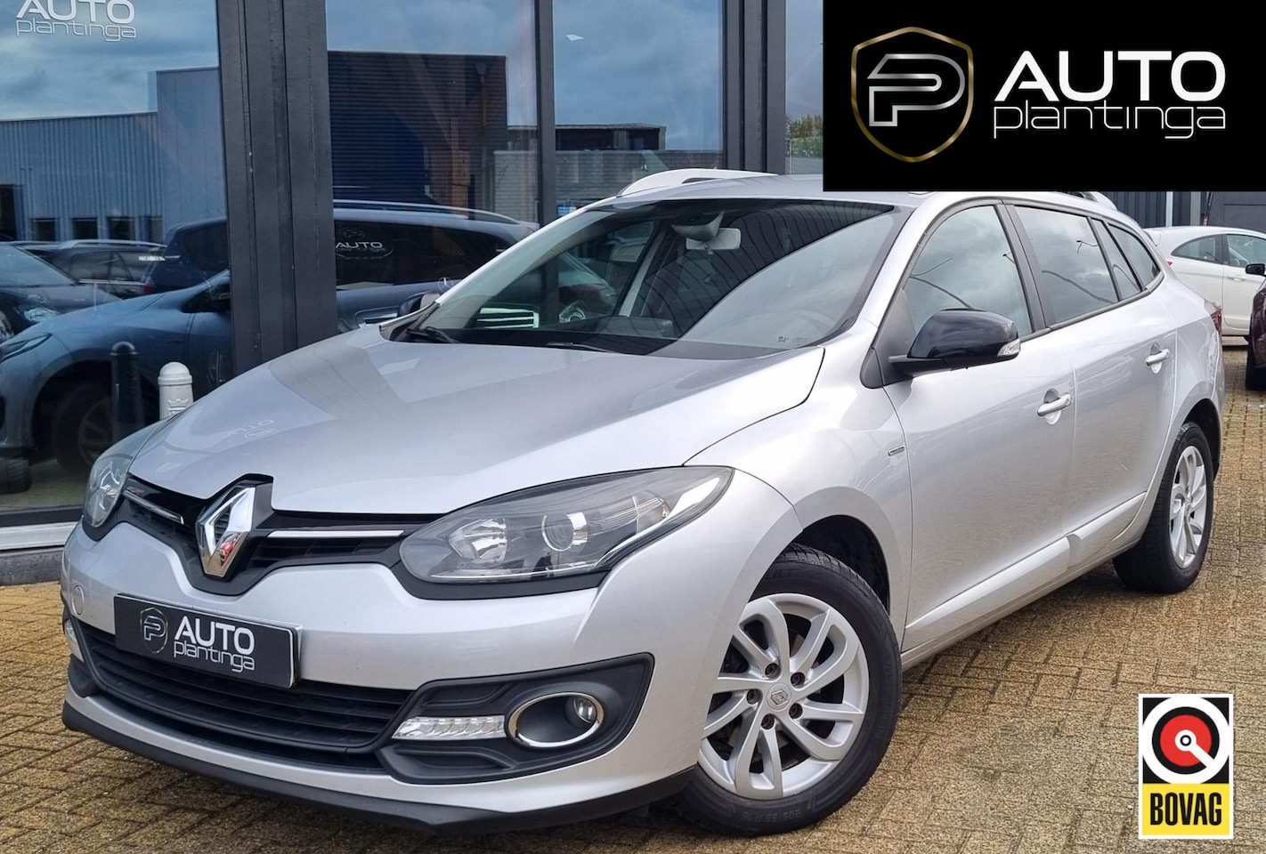 Renault Mégane Estate - 1.2 TCe Limited 116PK | NL AUTO | Trekaak | Onderhoudshistorie | Navigatie | Cruise Contro - AutoWereld.nl