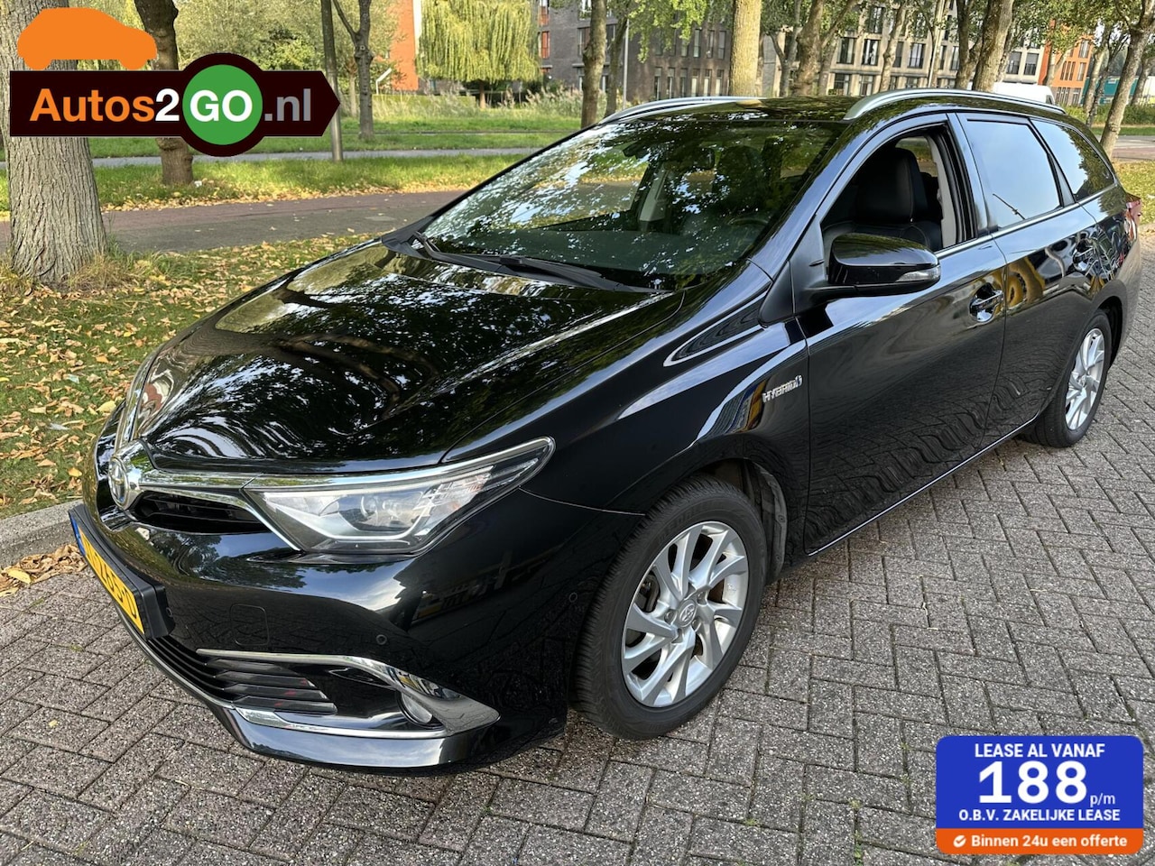 Toyota Auris - 1.8 Hybrid Executive I Navi I Pan. dak I parkeersensoren I verw. stoelen I camera I rijkla - AutoWereld.nl