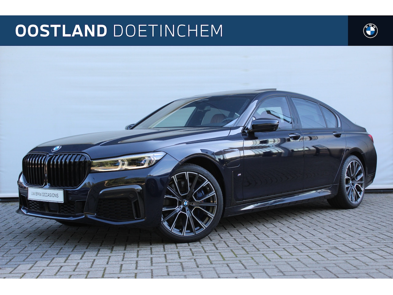 BMW 7-serie - 745e High Executive M Sport Automaat / Schuif-kanteldak / Active Steering / Massagefunctie - AutoWereld.nl