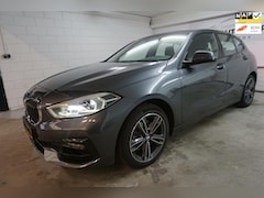 BMW 1-serie - 118i Executive Edition M Pakket /Virtual cockpit /NAP / CAMERA