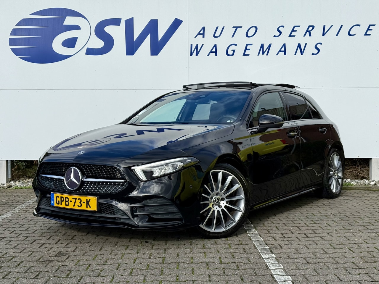 Mercedes-Benz A-klasse - 200 Business Solution AMG | Pano | Ambient Light | LED | CarPlay | 19 inch - AutoWereld.nl