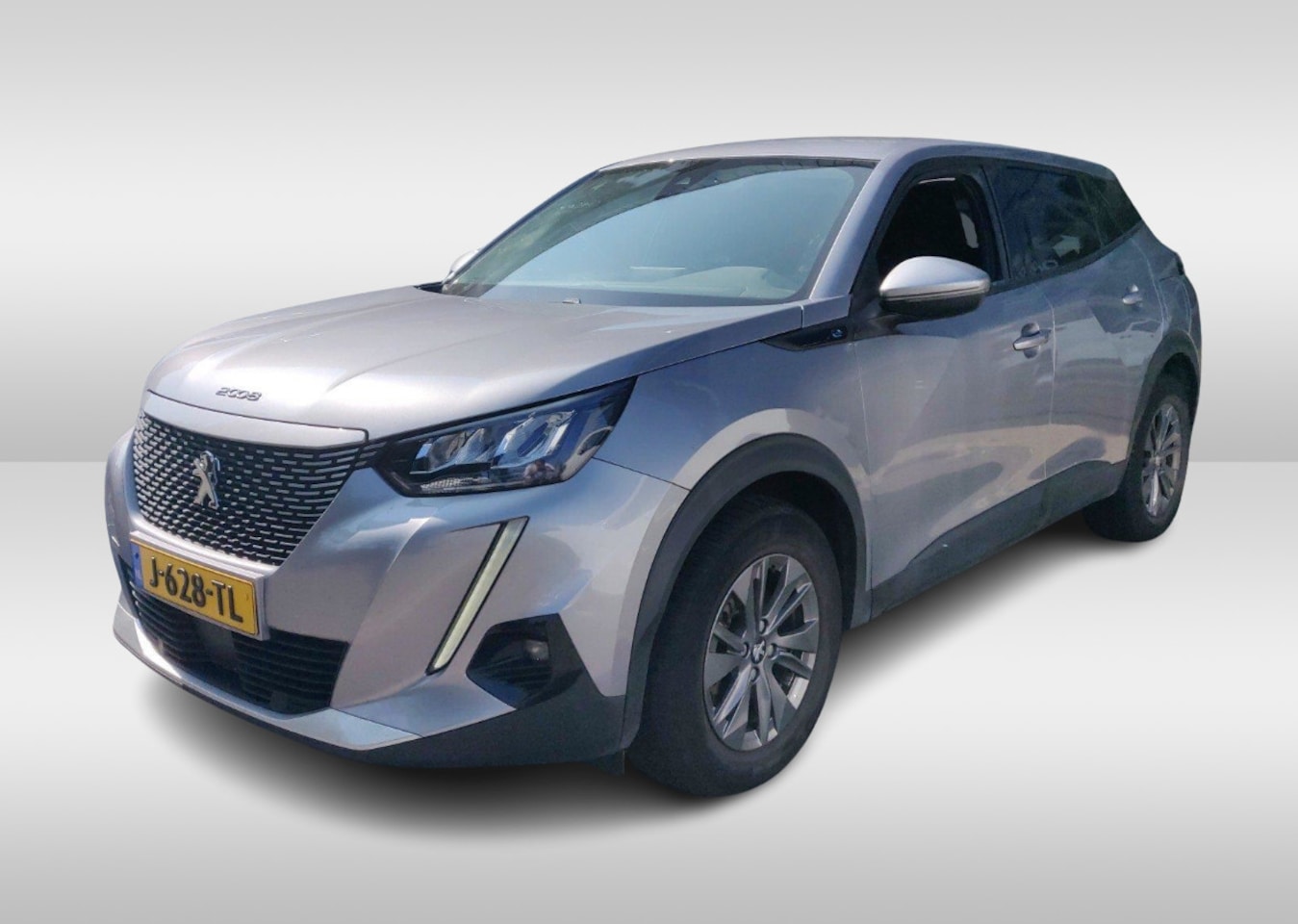 Peugeot e-2008 - EV Active 50 kWh / SoH 92.3% / Camera / Navigatie / Keyless / 16'' / Stoelverwarming / DAB - AutoWereld.nl