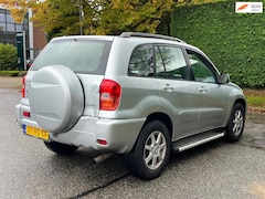 Toyota RAV4 - 1.8-16V VVT-i Luna | Export