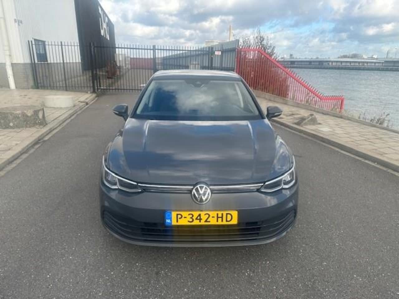 Volkswagen Golf - 1.5 eTSI R-Line 1.5 eTSI R-Line - AutoWereld.nl