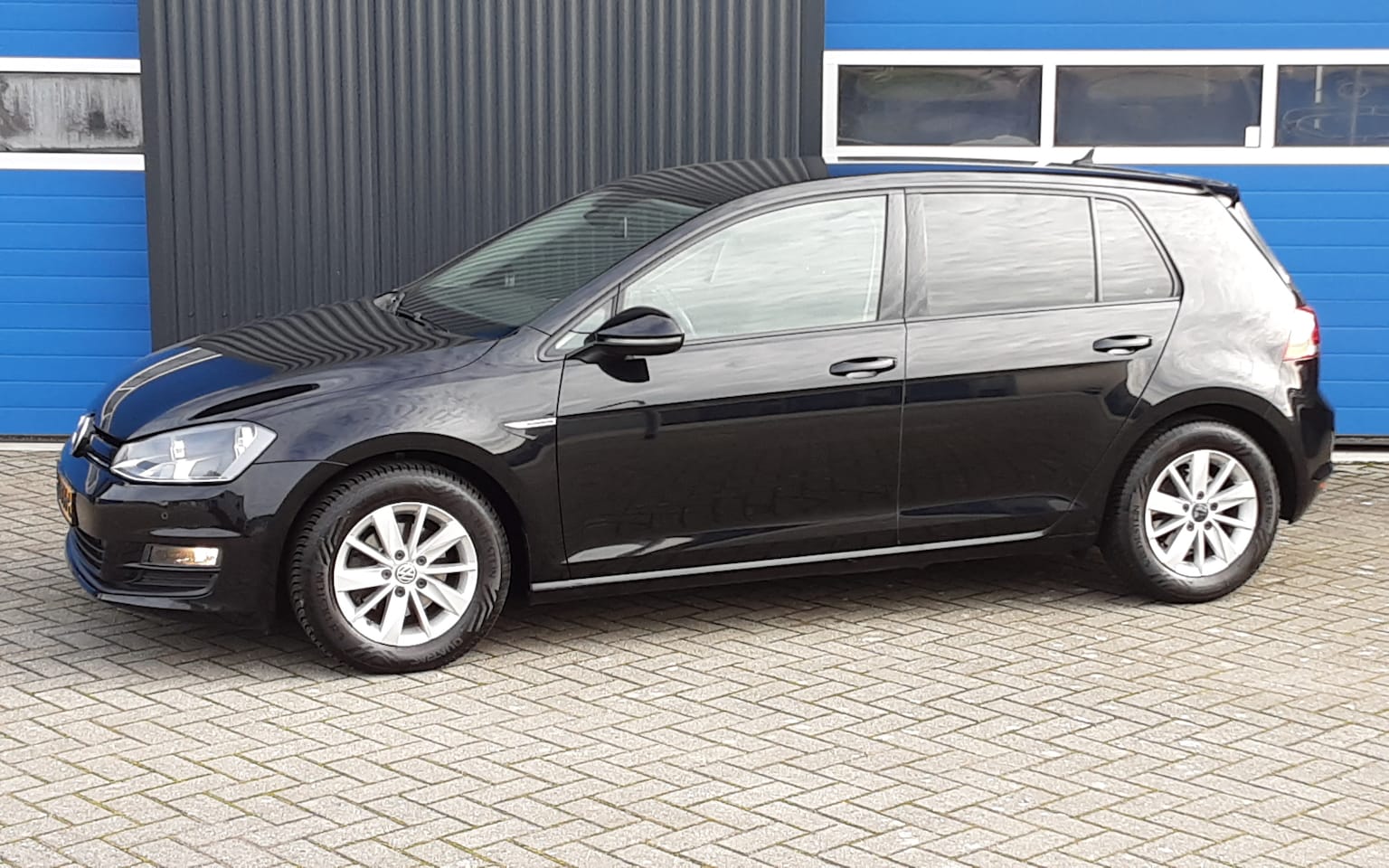Volkswagen Golf - 1.6 TDI Comfortline BlueMotion 6 versnellingen BTW - AutoWereld.nl