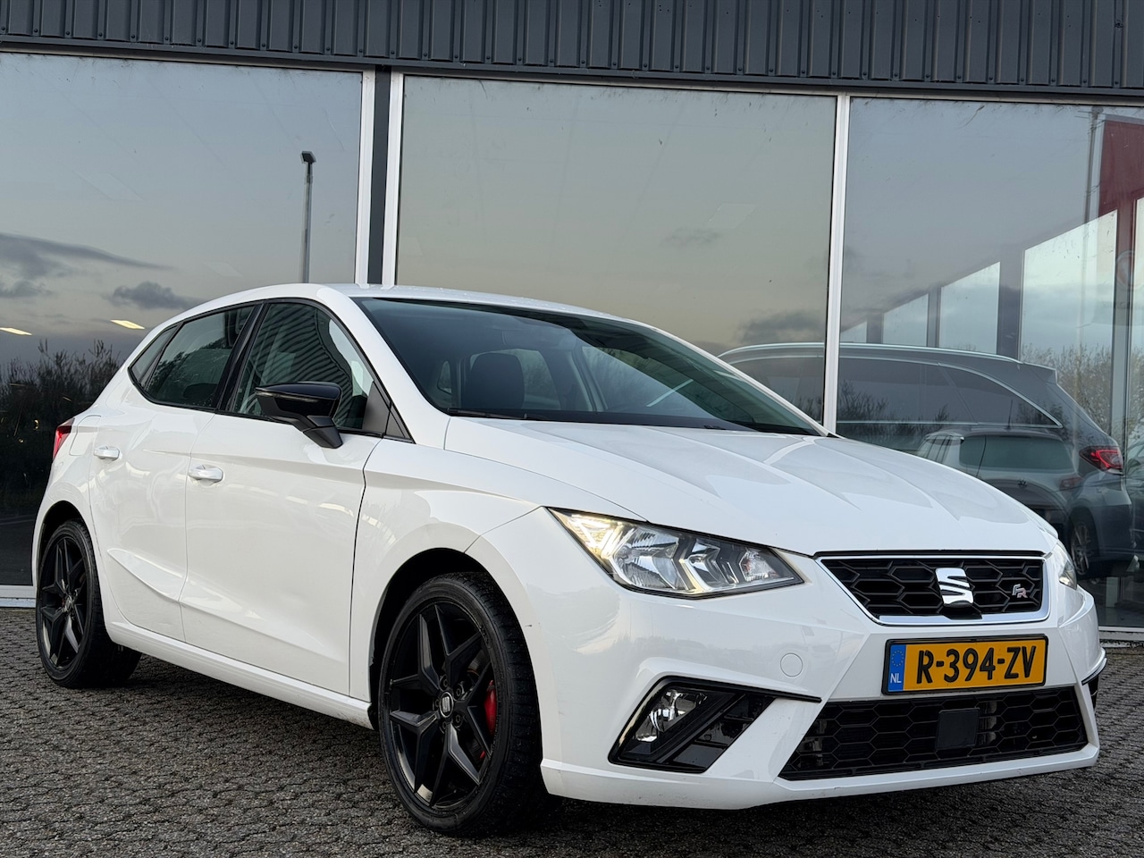 SEAT Ibiza - 1.0 TSI FR APPLE CARPLAY/NAVI - AutoWereld.nl