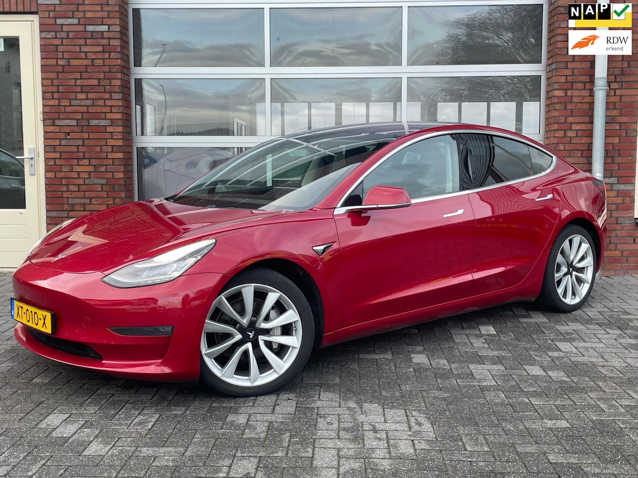 Tesla Model 3 - Long Range RWD Long Range AWD 75 kWh | SOH 82% | Full Self Driving €7500 | Trekhaak | 19 Inch | Dual Moto - AutoWereld.nl