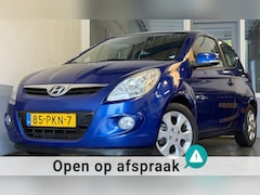 Hyundai i20 - 1.2i i-Catcher|APK08-26|NAP|Panodak|LMV|Sportieveuitstraling|Leder|ElekRamen