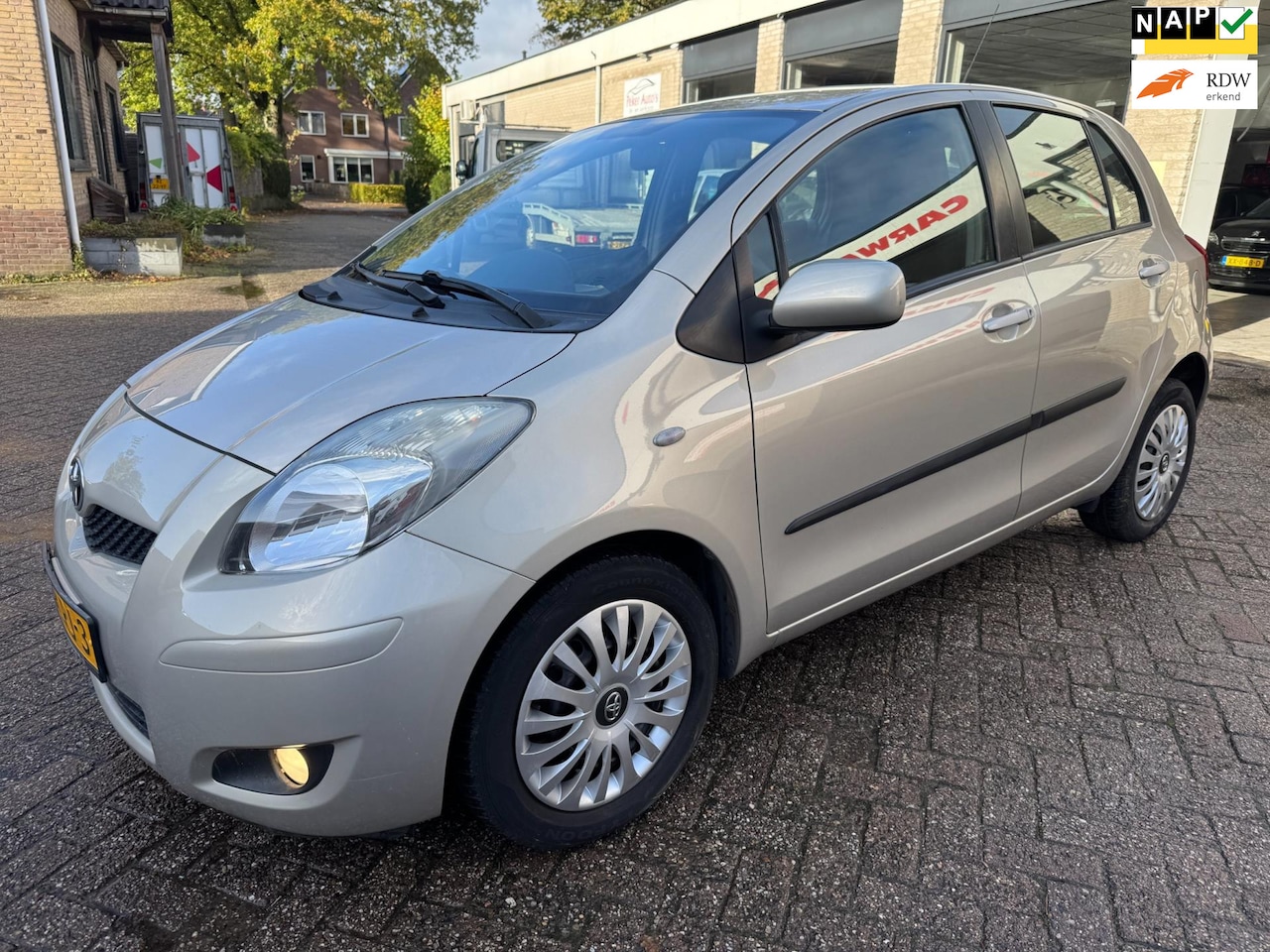 Toyota Yaris - 1.3 VVTi Aspiration AIRCO AUTOMAAT ORG 53184 KM NAP O.H BOEKJES NW APK AFLEVERING NETTE ST - AutoWereld.nl