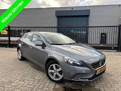 Volvo V40 - 2.0 D4 Leer|Elektrische stoelen NW APK