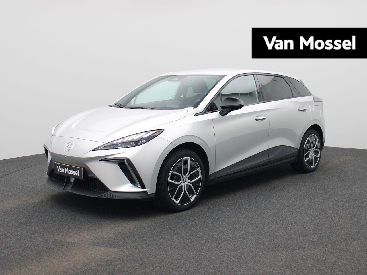 MG 4 - MG4 64 kWh Luxury | APPLE CARPLAY - ANDROID AUTO | LED VERLICHTING | CAMERA | STOELVERWARM - AutoWereld.nl