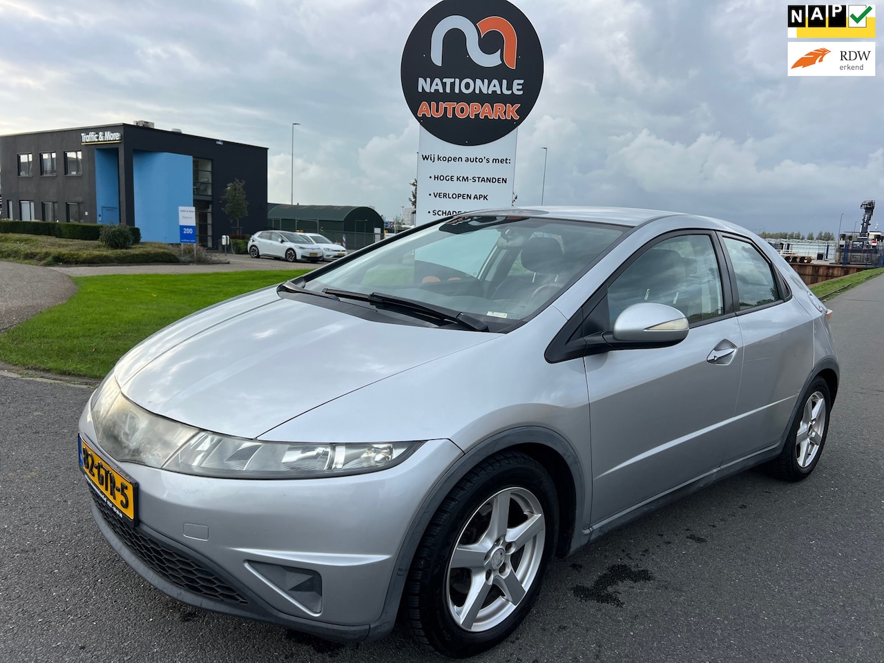 Honda Civic - 2008 * 1.8 Comfort * AUTOMAAT * AIRCO * ELEC. RAMEN * LMV - AutoWereld.nl
