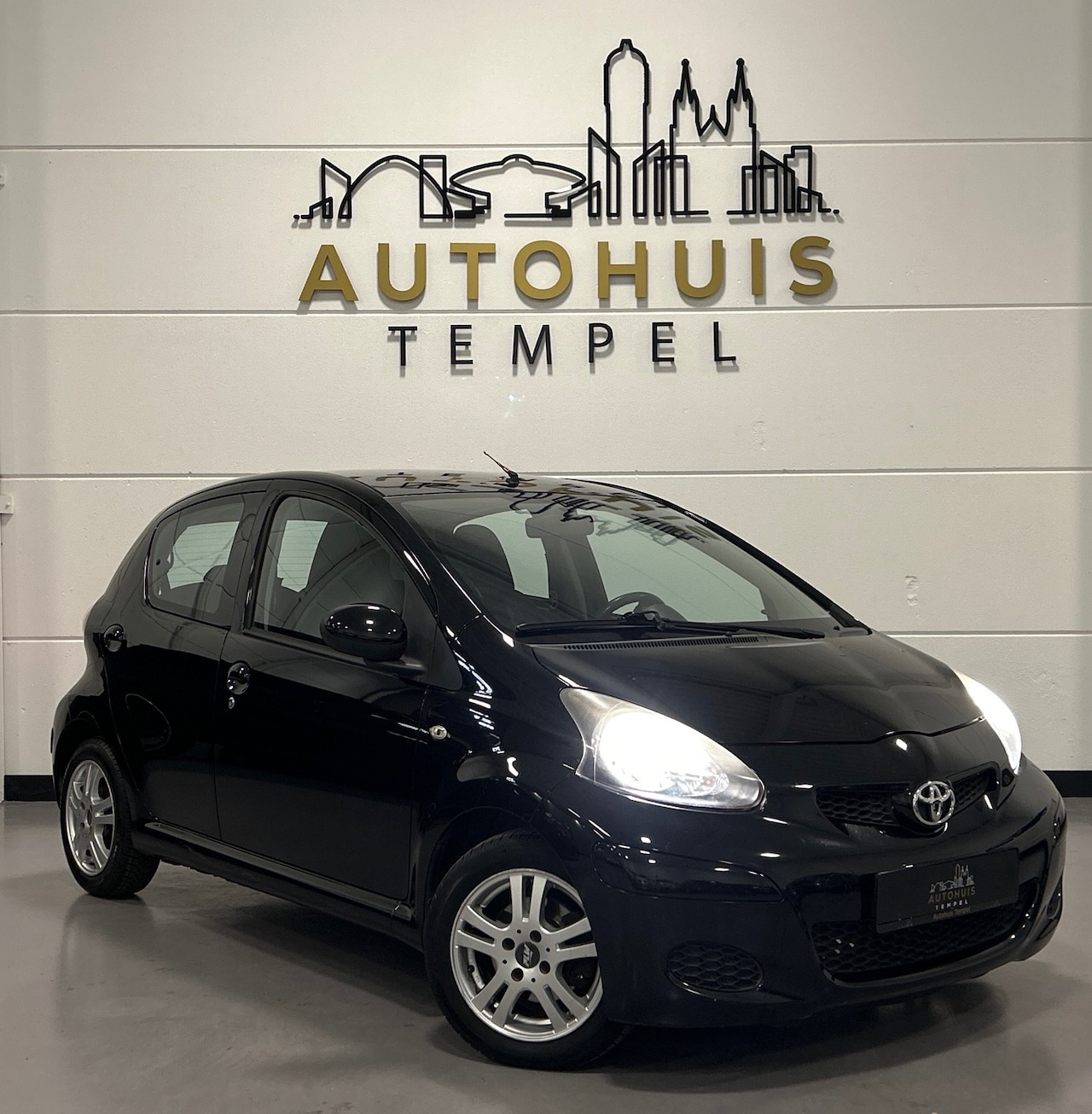 Toyota Aygo - 1.0-12V Access Airco 5deurs Elektrische Ramen Isofix Centrale deurvergrendeling - AutoWereld.nl